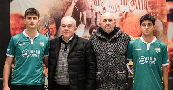 Bursaspor Kulübü, Ahmet Hakan Atış ve Ahmet Berke Ay'la profesyonel sözleşme imzaladı