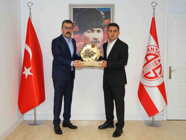 Antalyaspor Kulübü'nde devir teslim gerçekleşti