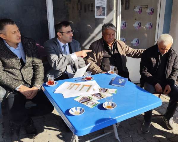 Uşak'ta tarım teşkilatı çiftçilerle bir araya geldi