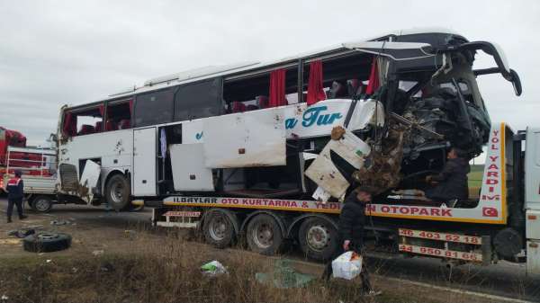 Otobüs kazasında hayatını kaybedenlerin sayısı 2'ye yükseldi
