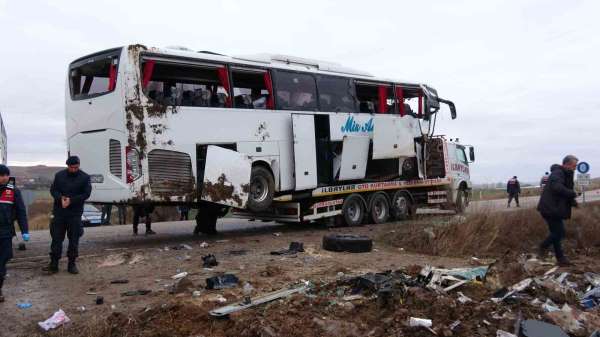 Yozgat'ta otobüs kazası: 1 ölü, 18 yaralı