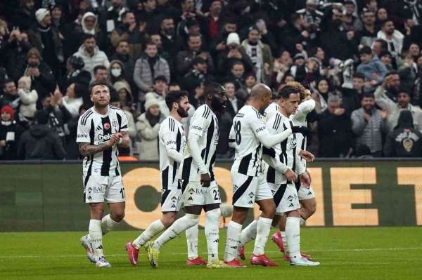 Beşiktaş'ın ligdeki yenilmezlik serisi 7 maça çıktı