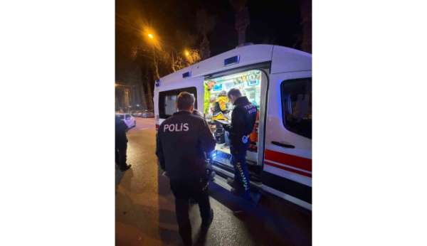 Sinop'ta motosiklet yayaya çarptı: 2 yaralı