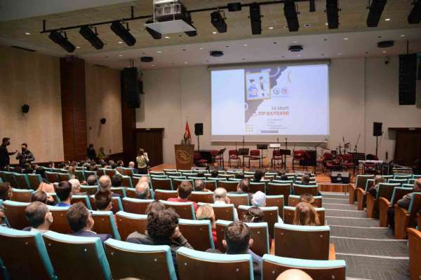 Düzce Üniversitesi Hastanesi'nde 14 Mart Tıp Bayramı Kutlandı