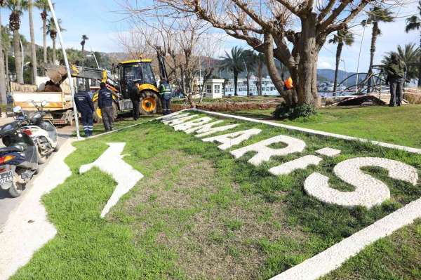 Marmaris Belediyesi Türkmenistan Parkı'na yeni görünüm kazandırıyor