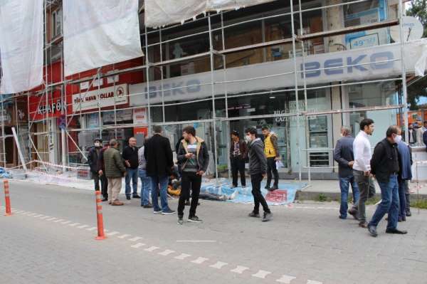 2. kattaki iskeleden düşen işçi yaralandı