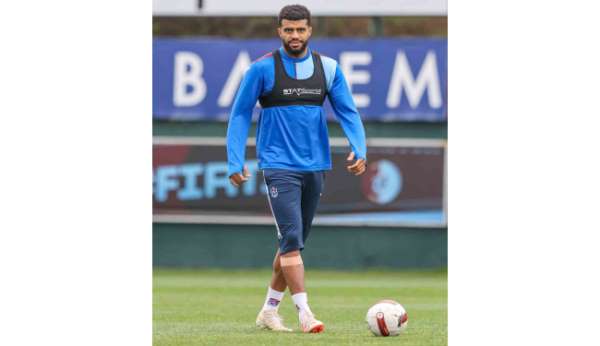 Rayyan Baniya formayı unuttu