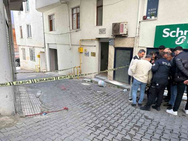 Sinop'ta çatıdan düşen vatandaş hayatını kaybetti