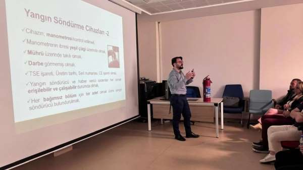 Ayancık'ta sağlıkçılara afet bilgilendirmesi