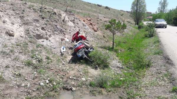 Afyonkarahisar'da motosiklet kazası: 1'i ölü, 1 yaralı 