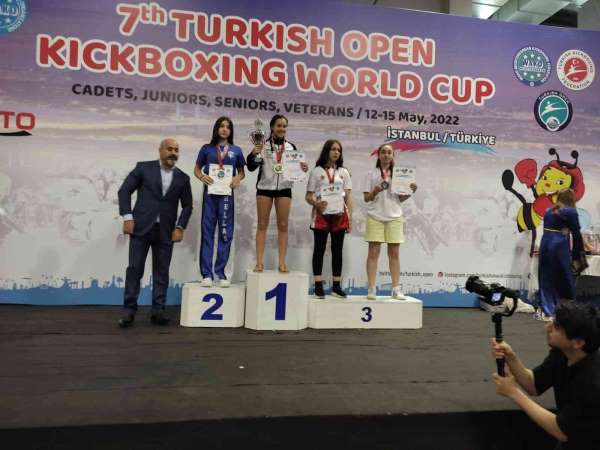 Devrekli sporcu Kick Boks'ta üçüncülüğü elde etti - Zonguldak haber