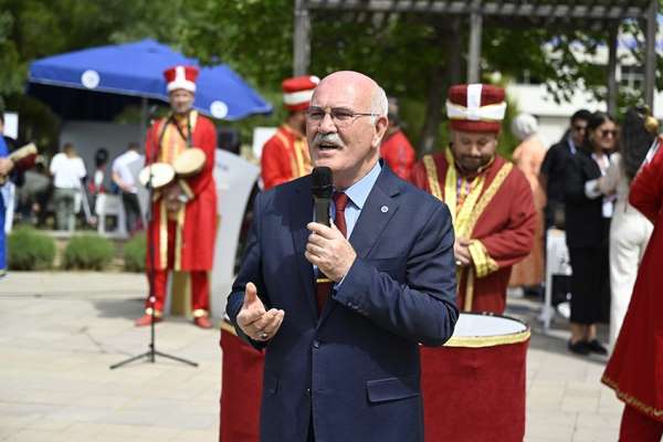 Uşak Üniversiteliler Filistin'e destek için yürüdü