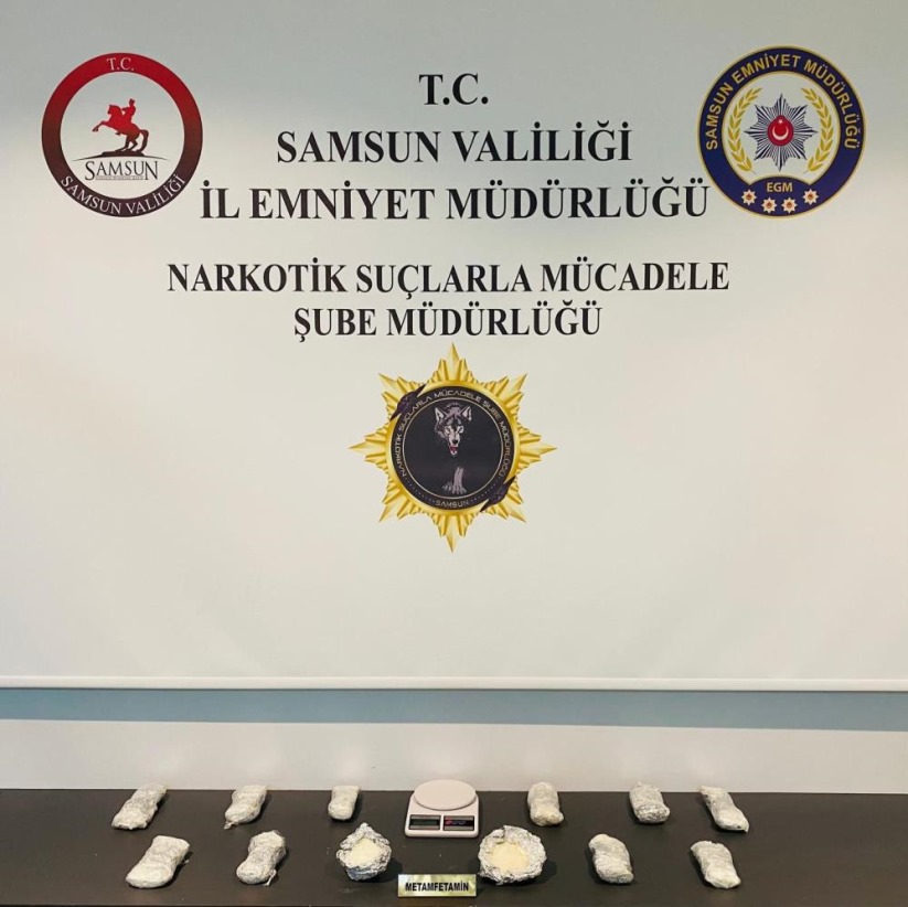 Samsun'da evdeki baza altında 1 kilo 350 gram metamfetamin çıktı 