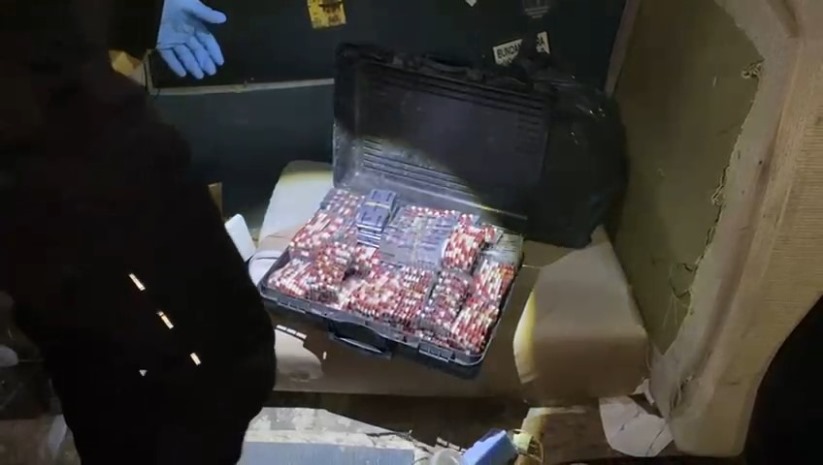 Samsun'da 15 bin 680 adet sentetik ecza ele geçirildi
