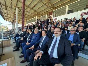 Rektör Hacımüftüoğlu, Erzurumspor'u yalnız bırakmadı