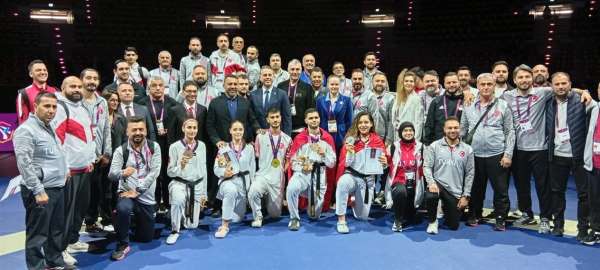 Bakan Bak'tan milli tekvandocular için tebrik
