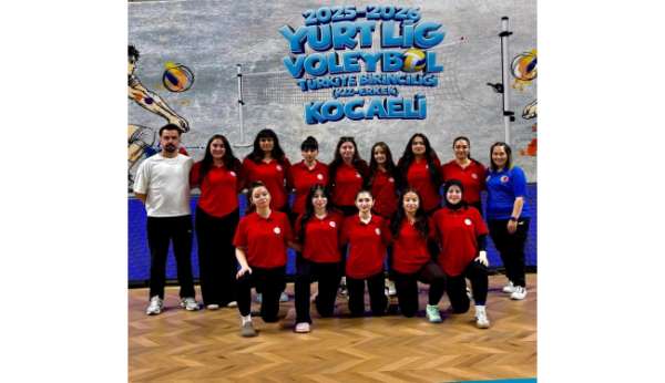 Bilecik Kız Voleybol Takımı Türkiye yarı finaline yükseldi