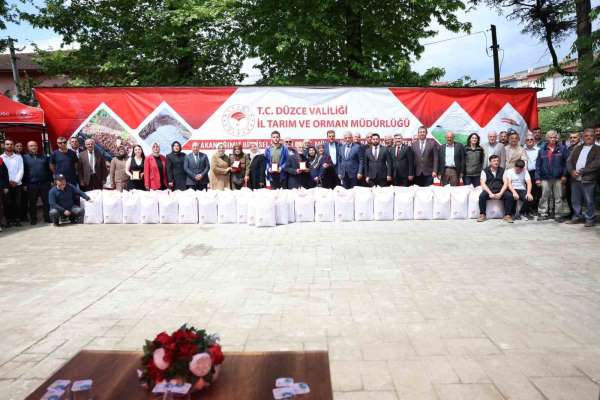 Dünya Çiftçiler Günü'nde üreticilere tohum desteği