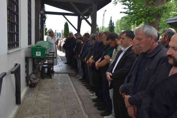 Sakarya'daki fabrika patlamasında hayatını kaybeden işçi toprağa verildi