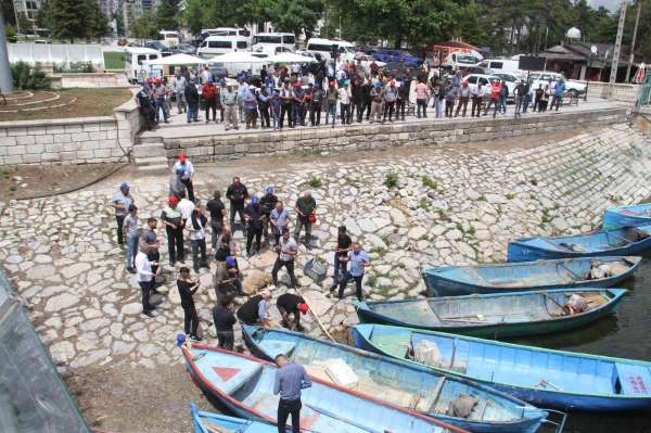 Beyşehir Gölü'nde yeni balık av sezonu dualarla açıldı - Konya haber
