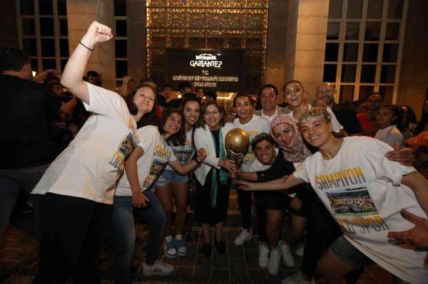 Gaziantep'in şampiyon takımlarına görkemli kutlama - Gaziantep haber