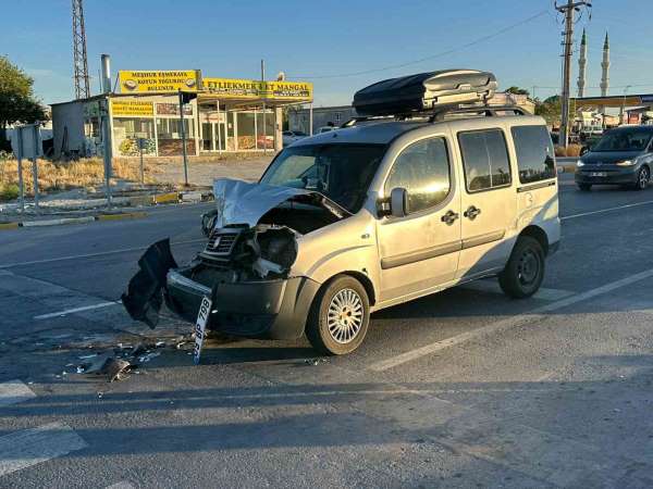 Aksaray'da zincirleme trafik kazası: 5 yaralı