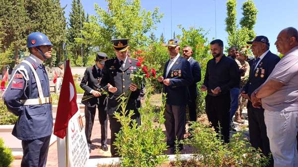 Jandarmanın 187'nci kuruluş yıl dönümünde şehitlik ziyaret edildi