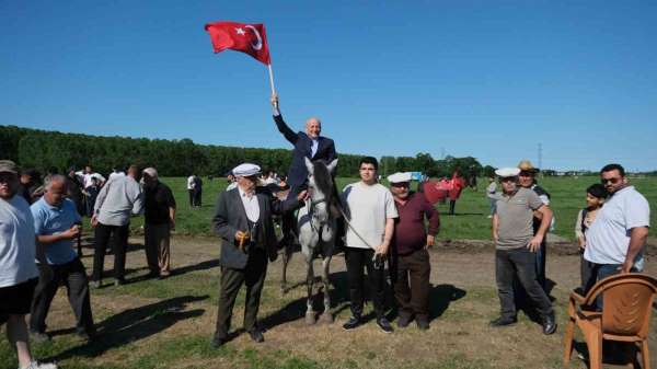 Terme'de 26. Geleneksel Rahvan At Yarışları nefes kesti
