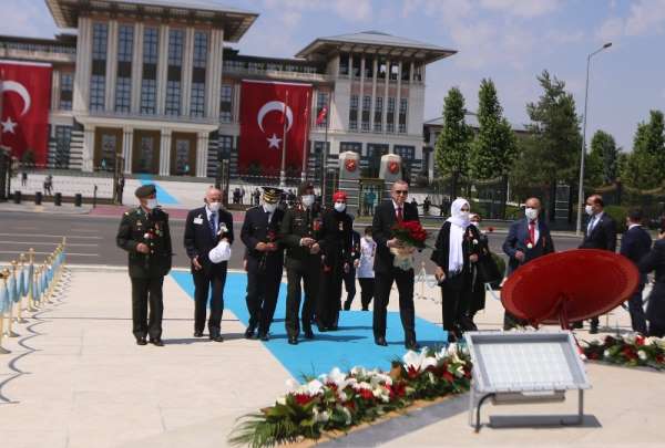 Cumhurbaşkanı Erdoğan şehit yakınları ve gazilerle birlikte 15 Temmuz Şehitler A