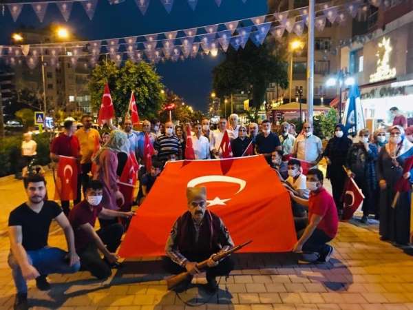 Kozanlılar 15 Temmuz şehitlerini andı 