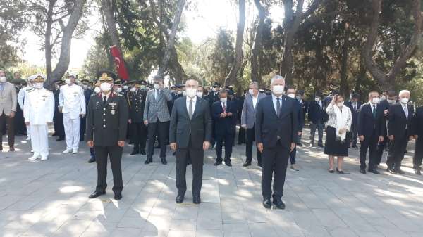 15 Temmuz şehitleri, İzmir Kadifekale Şehitliği'nde anıldı