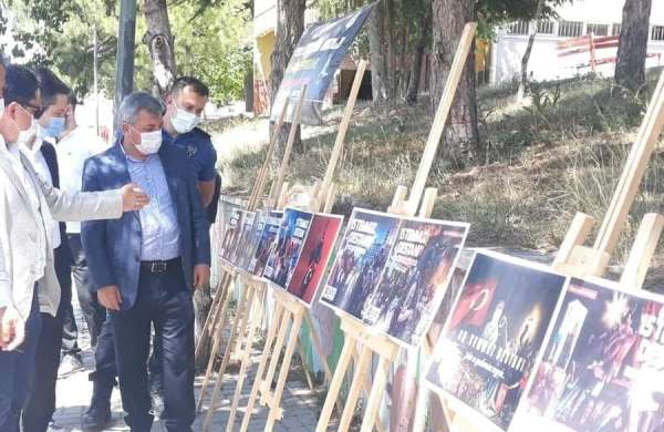 Altıntaş'ta resim sergisi açıldı, şehit aileleri ziyaret edildi