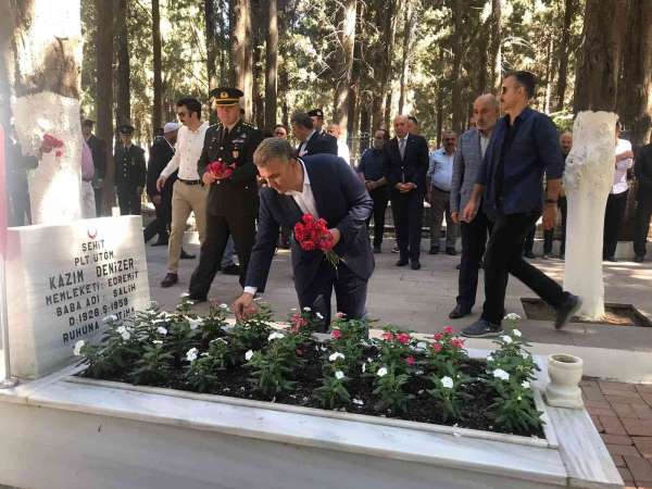 Edremit'te 15 Temmuz Demokrasi ve Milli Birlik Günü Anma etkinlikleri şehitlik ziyareti ile başladı