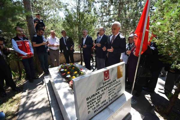 15 Temmuz Demokrasi ve Birlik Günü'nde şehitler anıldı