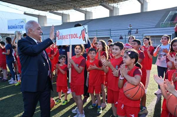 Osmaniye belediyesi yaz spor okulları eğitime başladı