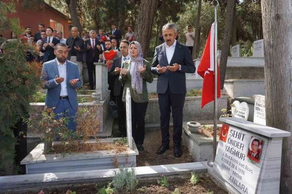 Edirne'deki şehitler kabirleri başında anıldı