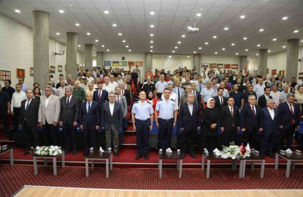 ERÜ'de '15 Temmuz Milletin Zaferi ve FETÖ Terör Örgütü' konulu konferans düzenlendi