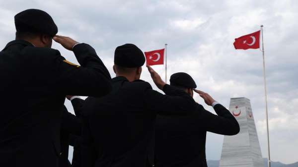15 Temmuz kapsamında Garnizon Şehitliğinde anma programı düzenlendi