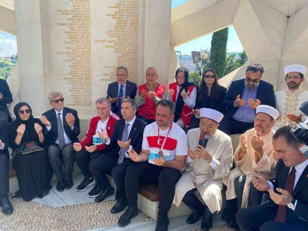 15 Temmuz Şehitler Anıtı'nda anma töreni gerçekleştirildi