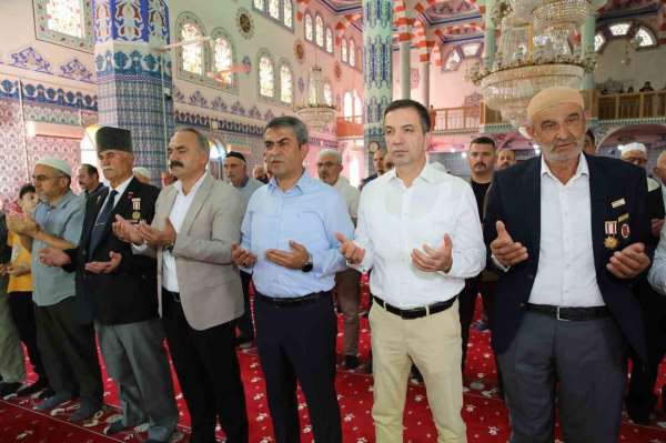 15 Temmuz Şehitleri Suluova'da dualarla anıldı