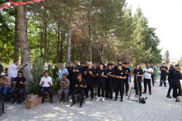 Arnavutköy'den Şehit Ömer Halisdemir'in kabrine 6 gün pedal çevirdiler