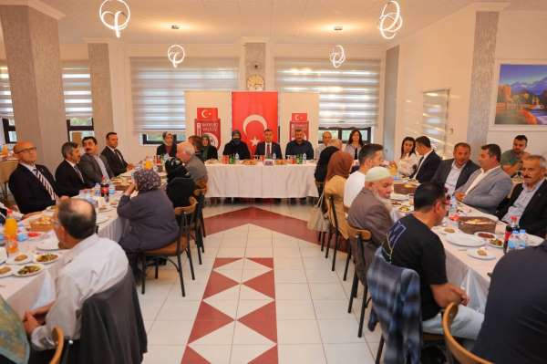 Bayburt'ta şehit aileleri ve gaziler onuruna yemek programı düzenlendi