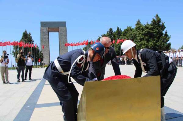 Çanakkale'de 15 Temmuz şehitleri, 'Şehitler Abidesi'nde anıldı