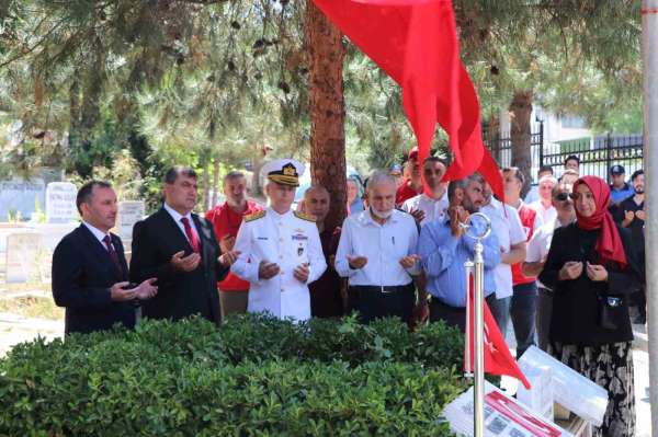 Sultanbeyli'de 15 Temmuz şehitleri dualarla anıldı