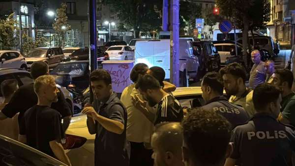 Zeytinburnu'nda intihar teşebbüsünde bulunan şahıs 5 saatin sonunda ikna edildi