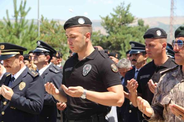 Bingöl'de 15 Temmuz şehitleri dualarla anıldı