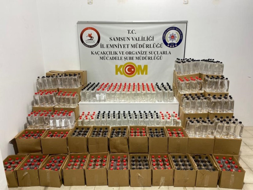 Samsun'da sahte içki yapımında kullanılan 2 ton 652 litre etil alkol ele geçirildi