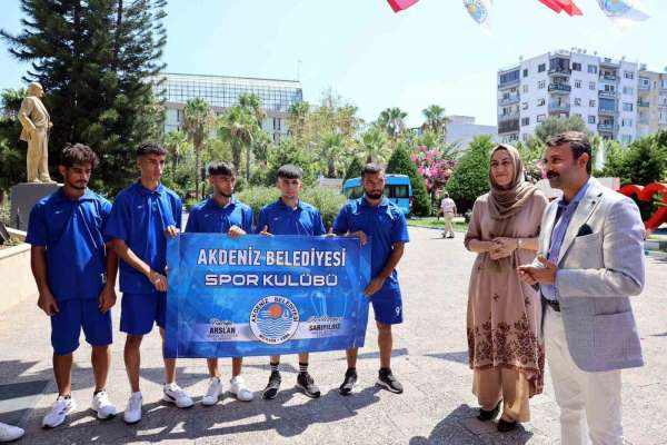 Akdeniz'in 'demir yumrukları' Bursa'ya uğurlandı