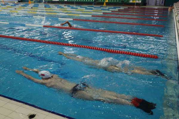 Özel Sporcular Yüzme Milli Takımı Sakarya'da kamp yapıyor