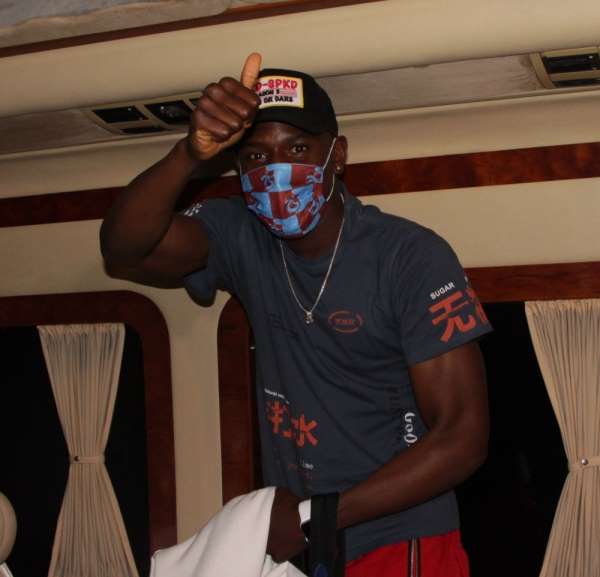 Benik Afobe, Trabzon'a geldi